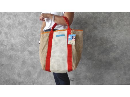 Beach bag Recycling: Respect, Recycle, Upcycling
