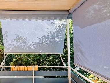 EasyRoll V2 -- Custom sizes - Outdoor roller shade  with arms and hooks
