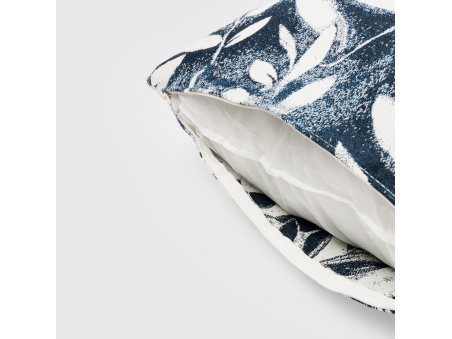 Marra: Waterproof Outdoor Cushion with Soft Padding | Maanta