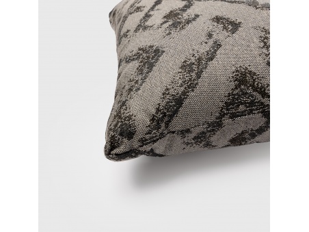 Marra: Waterproof Outdoor Cushion with Soft Padding | Maanta