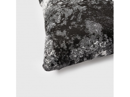 Marra: Waterproof Outdoor Cushion with Soft Padding | Maanta