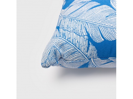 Marra: Waterproof Outdoor Cushion with Soft Padding | Maanta