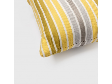 Marra: Waterproof Outdoor Cushion with Soft Padding | Maanta