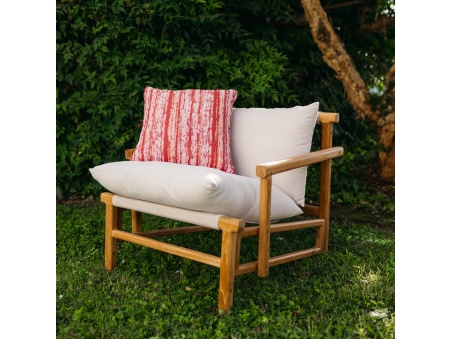 Marra: Waterproof Outdoor Cushion with Soft Padding | Maanta