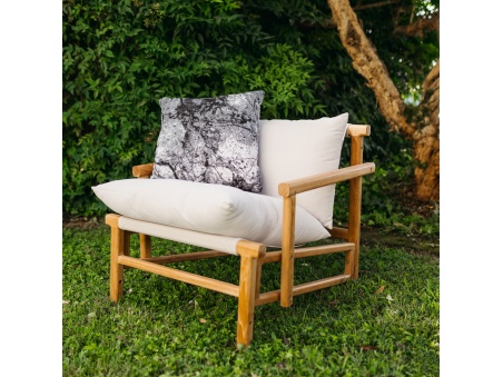 Marra: Waterproof Outdoor Cushion with Soft Padding | Maanta