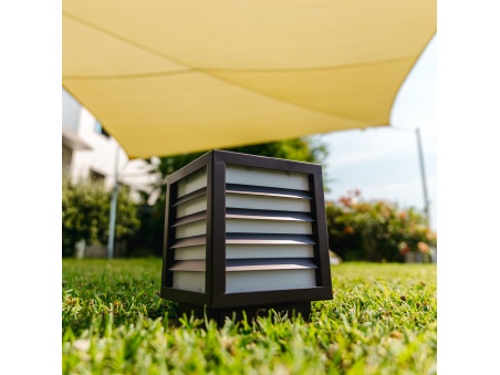 Solar QUB: Cube Lamp - Discover the New Floor Spotlights