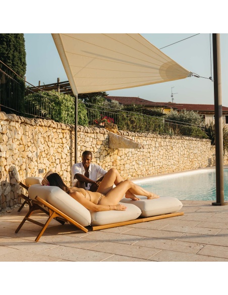 Zefira Motorized Roll-Up Shade Sail: No Wires, Just Freedom