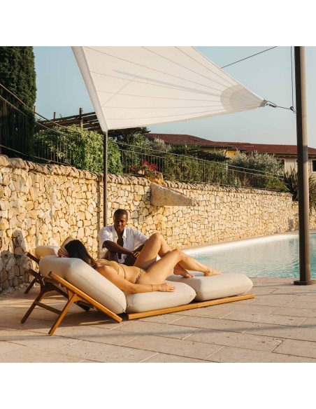 Zefira Motorized Roll-Up Shade Sail: No Wires, Just Freedom