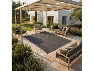 Tramelia: Handwoven Outdoor Rug