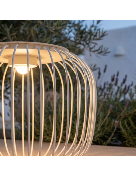 Spheria: Solar Globe Light Outdoor and Decorative Solar Lights