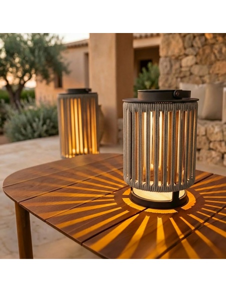 Marinea: Outdoor Lamp in Braided Rope