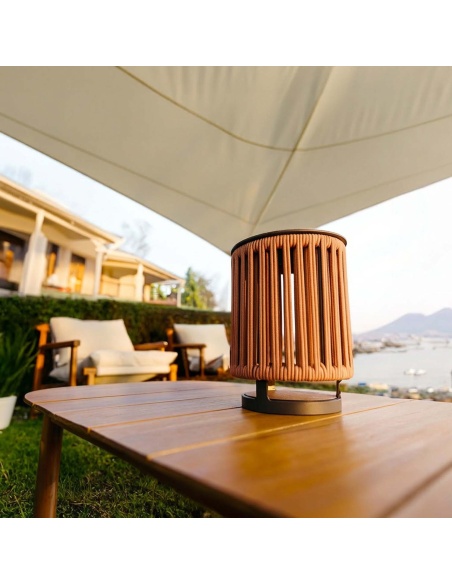 Filara - The outdoor solar table lamp