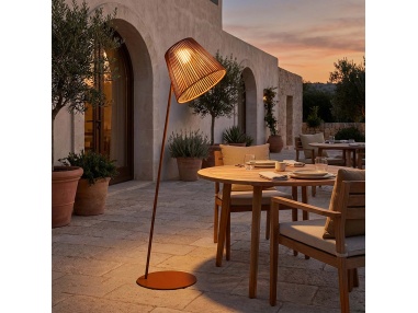 Ropelle: Designer Solar Outdoor Lamp 63 in