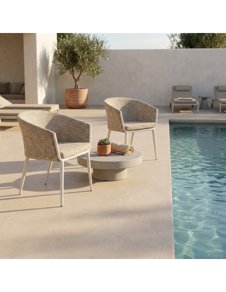 Mitara: Outdoor Dining Armchair in Solution-Dyed Fabric