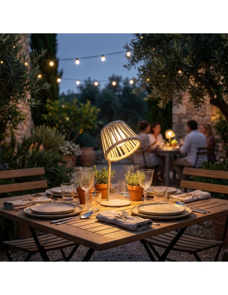 Mini Ropelle: Rechargeable Table Lamp in Olefin Rope