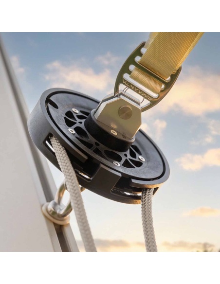 EZ Furl: Universal Retractable System for Shade Sails