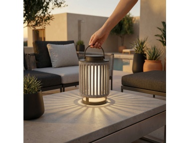 Marinea: Outdoor Lamp in Braided Rope