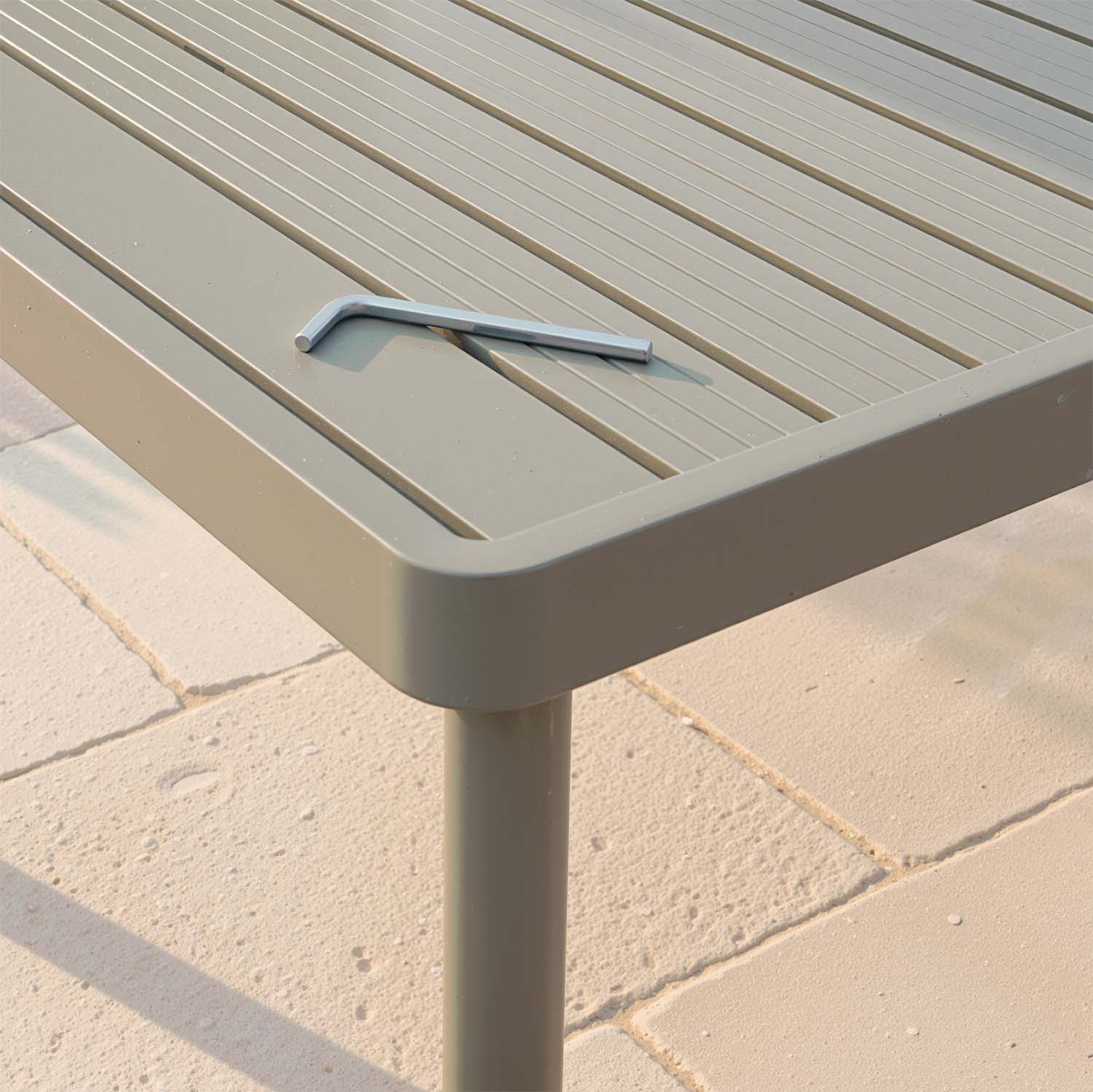 Bushings and inserts: metal on metal