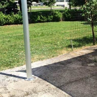 pali per vele ombreggianti superficie cemento armato