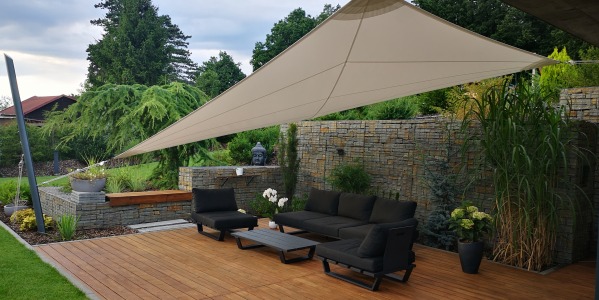 Solaria White Waterproof to cover and give light to the garden  